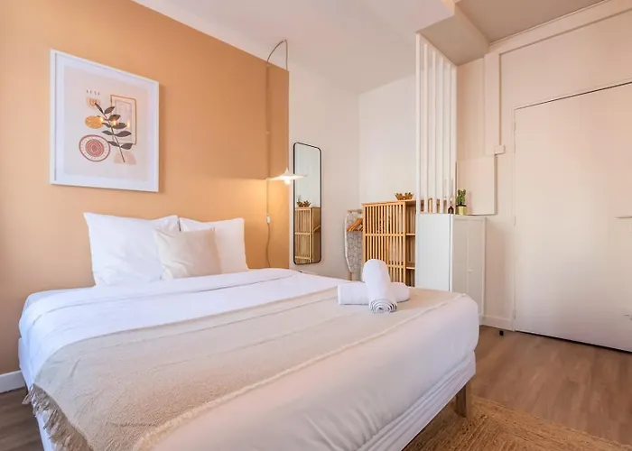 Charming Lille St Michel Studio